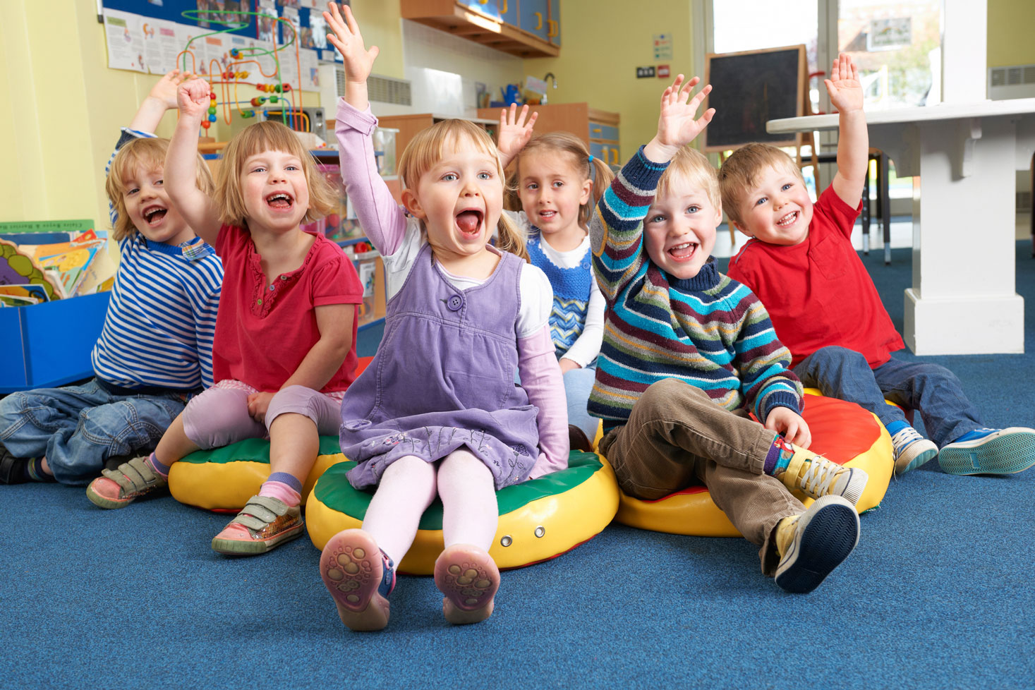 Gruppe Kinder im Kindergarten